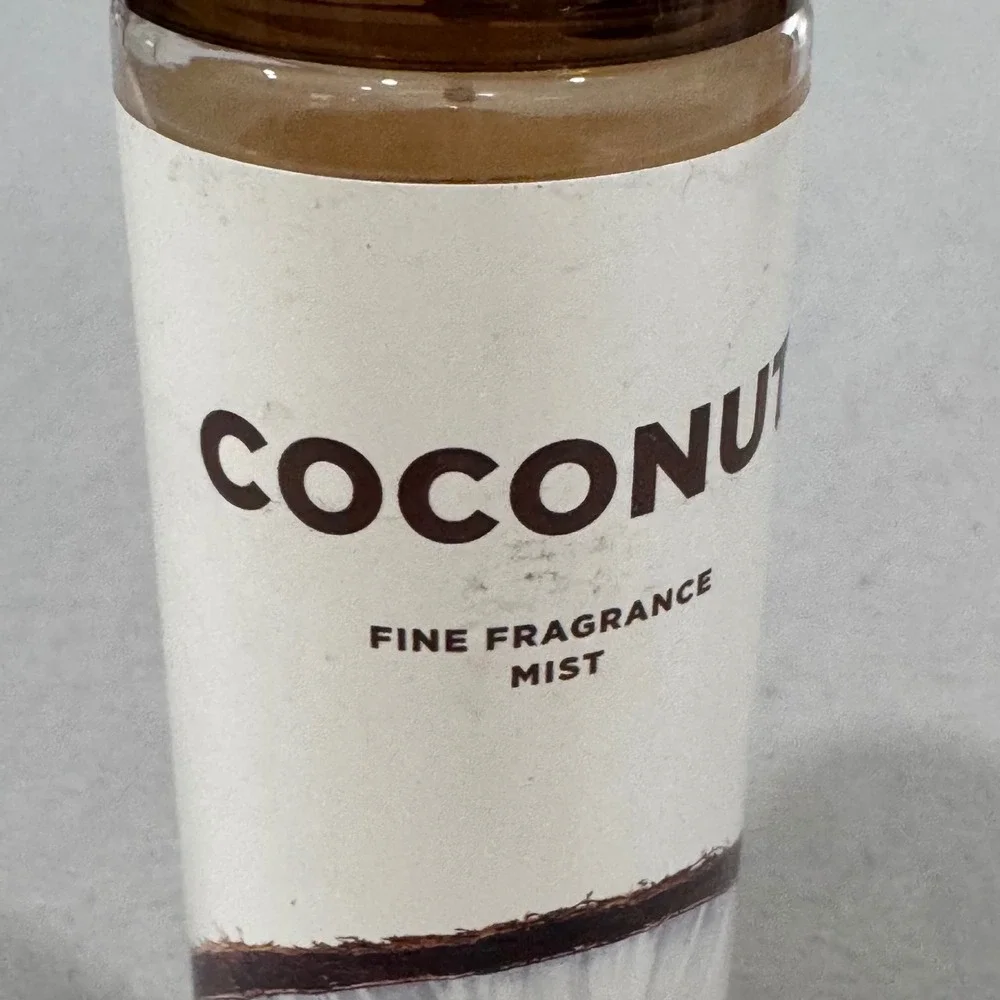 Bath & Body Works Coconut Fine Fragrance Mist Women 8 oz Tropical Vanilla Spray